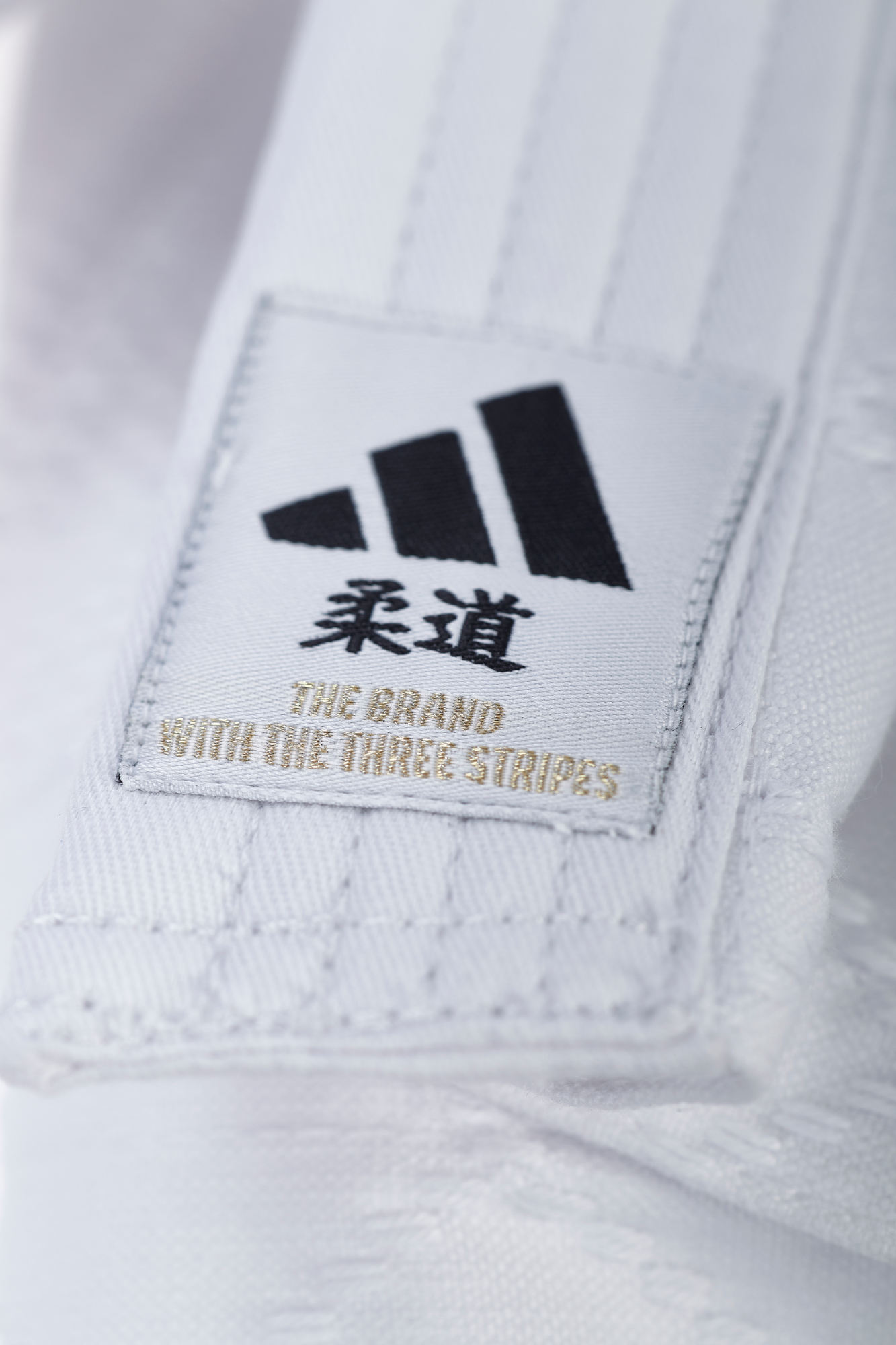 J650P-white_black-Judo-uniform-Contest-2023-D1593 adidas Judo-Anzug Contest weiß/schwarze Streifen, J650