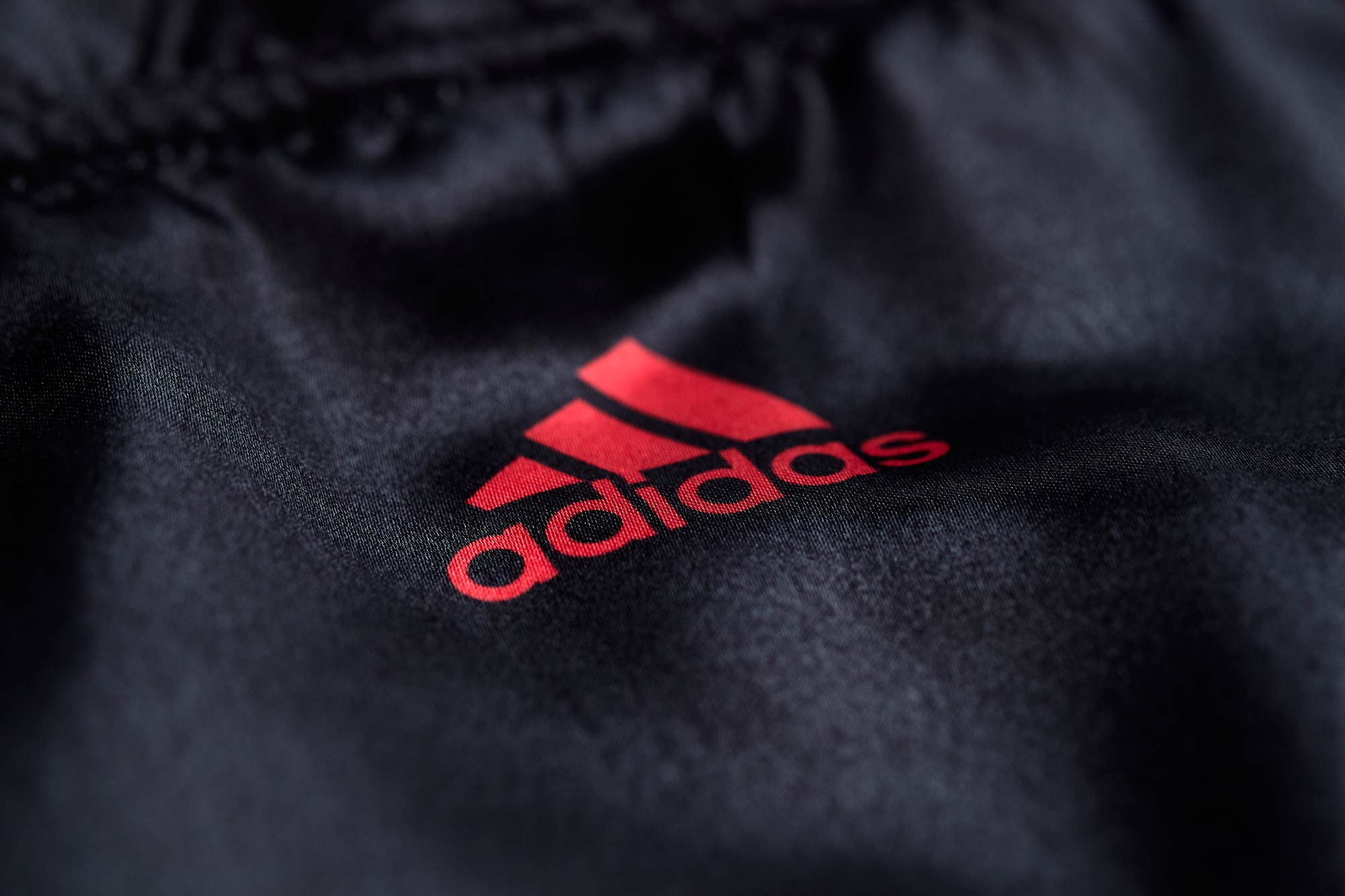 adiKBUN300S-black_red-D0128 adidas Kickbox-Shirt schwarz/rot, adiKBUN300S