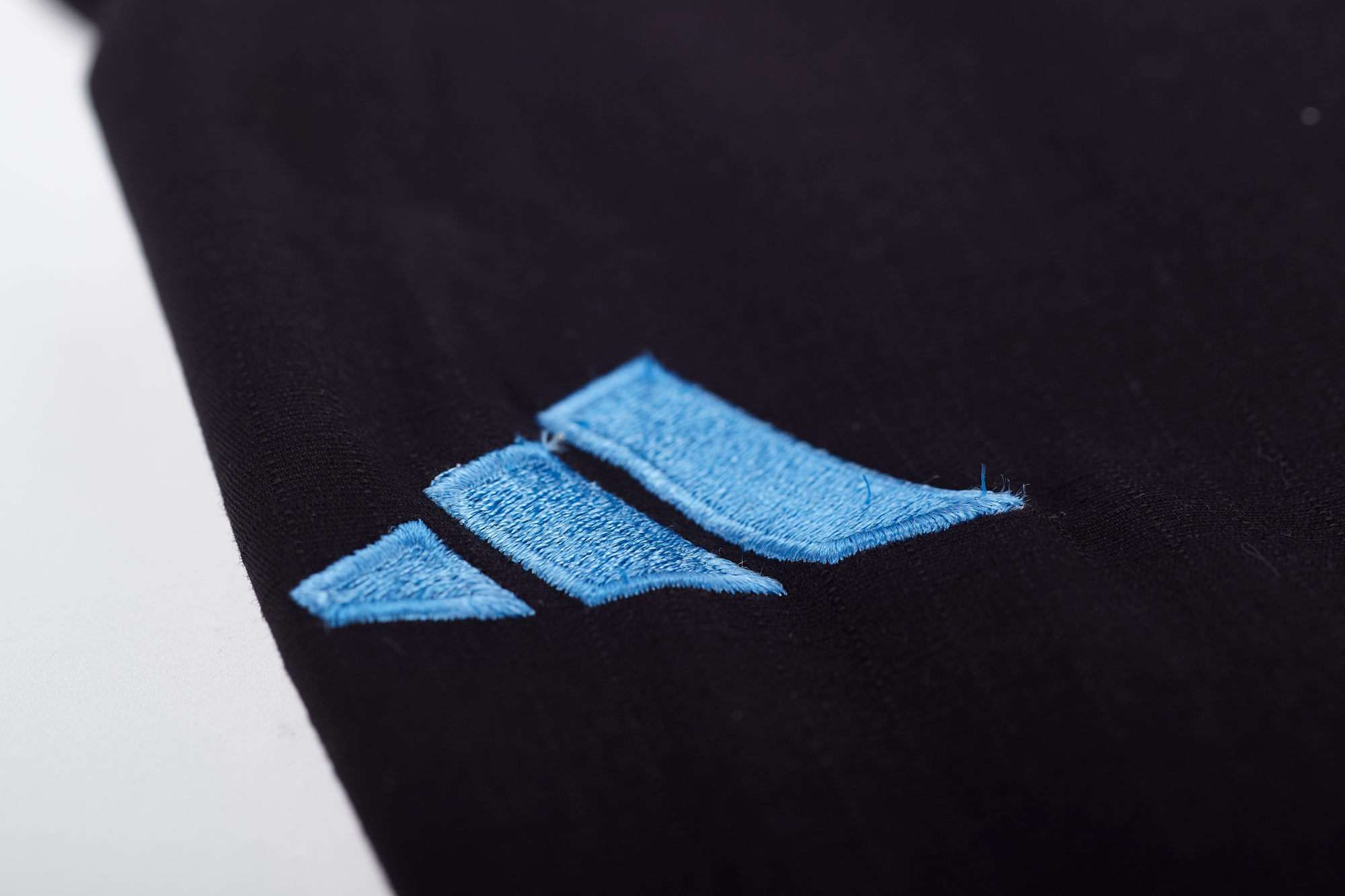 adidas BJJ Anzug Challenge 2.0 black/gradient blue JJ350 adidas BJJ Anzug Challenge 2.0 black/gradient blue JJ350