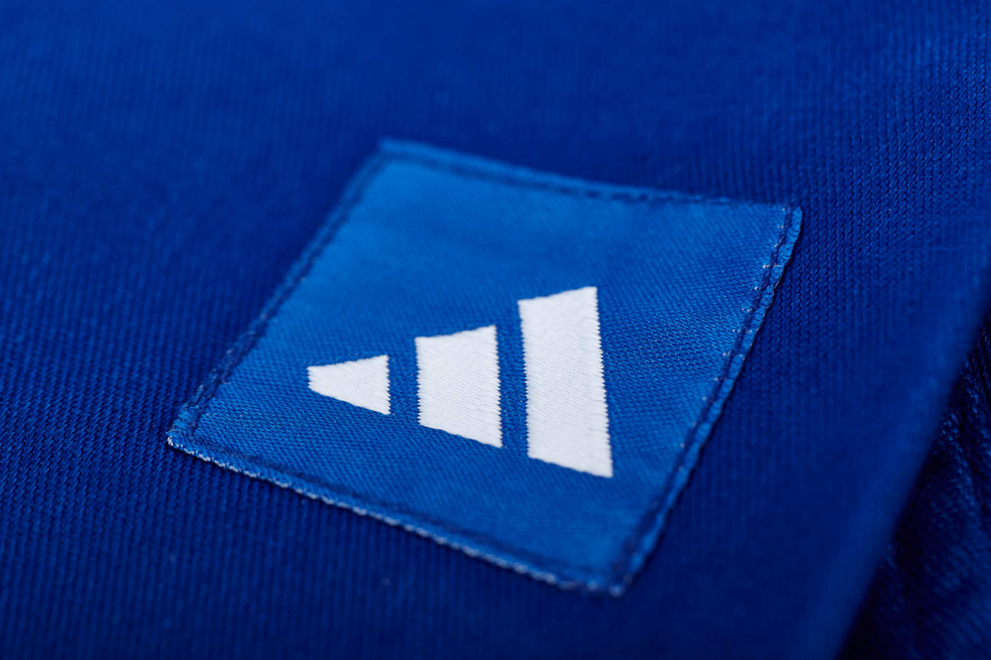 J500-blue-Judo-Uniform-Training-2023-D1584 adidas Judo-Anzug "Training" blau/weiße Streifen, J500B