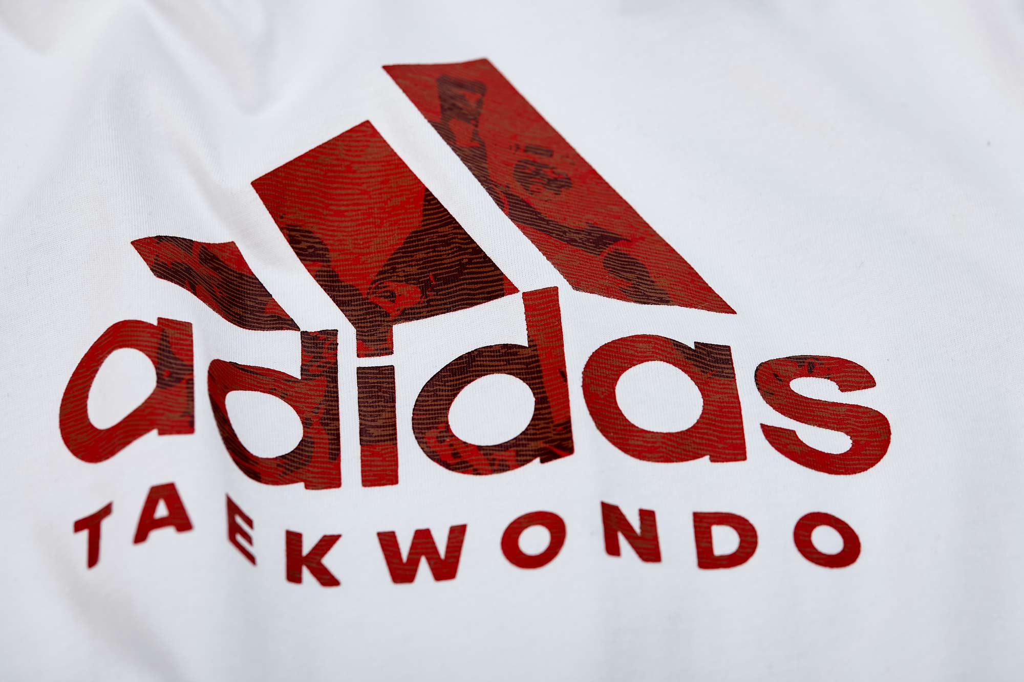 adiCLTS20T-Badge-of-Sport-T-Shirt-white_red-D0073 adidas Badge of Sport T-Shirt Taekwondo weiß, adiCLTS20T