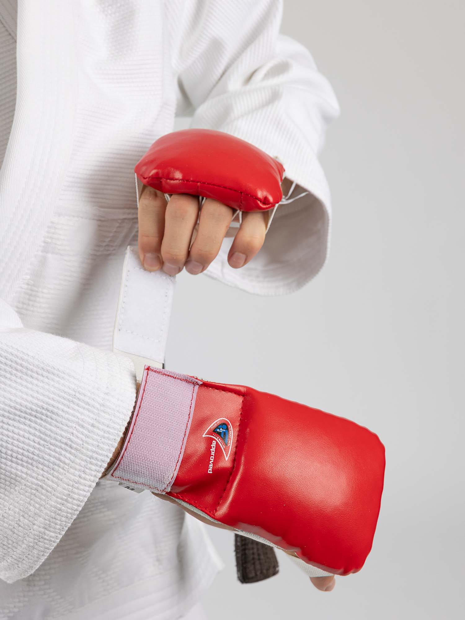Boxhandschuh, Karateboxhandschuh, Roter Schutzhandschuh, Klettverschluss, Gurtband