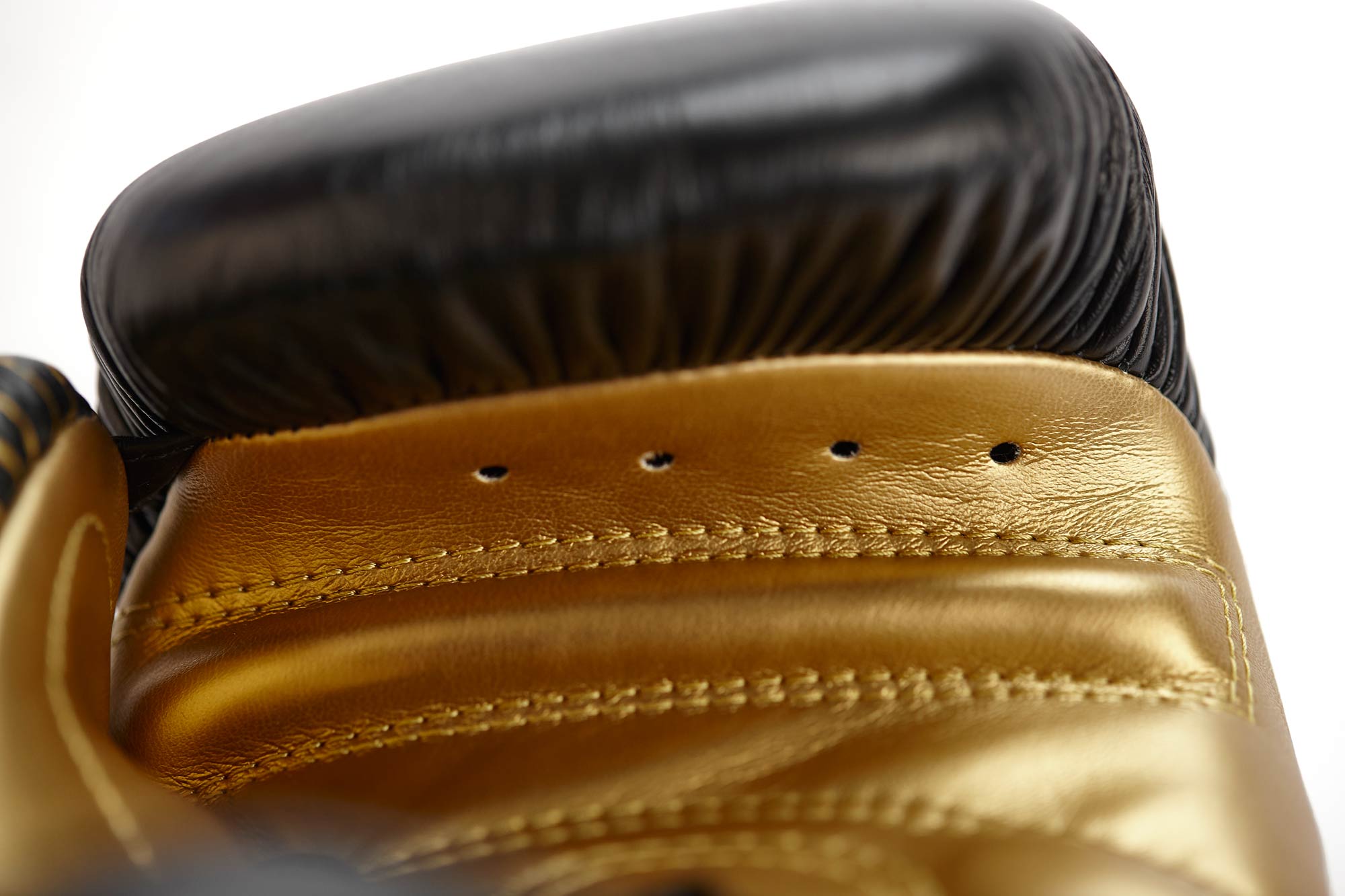 adidas Kickboxing Wettkampfhandschuh black/gold met, adiKBWKF200 adidas Kickboxing Wettkampfhandschuh black/gold met, adiKBWKF200