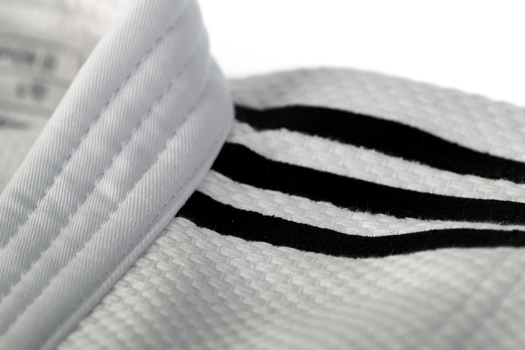 adidas Judoanzug CHAMPION III IJF - Model 1 weiß/schwarze Streifen JIJFS adidas Judoanzug CHAMPION III IJF - Model 1 weiß/schwarze Streifen JIJFS