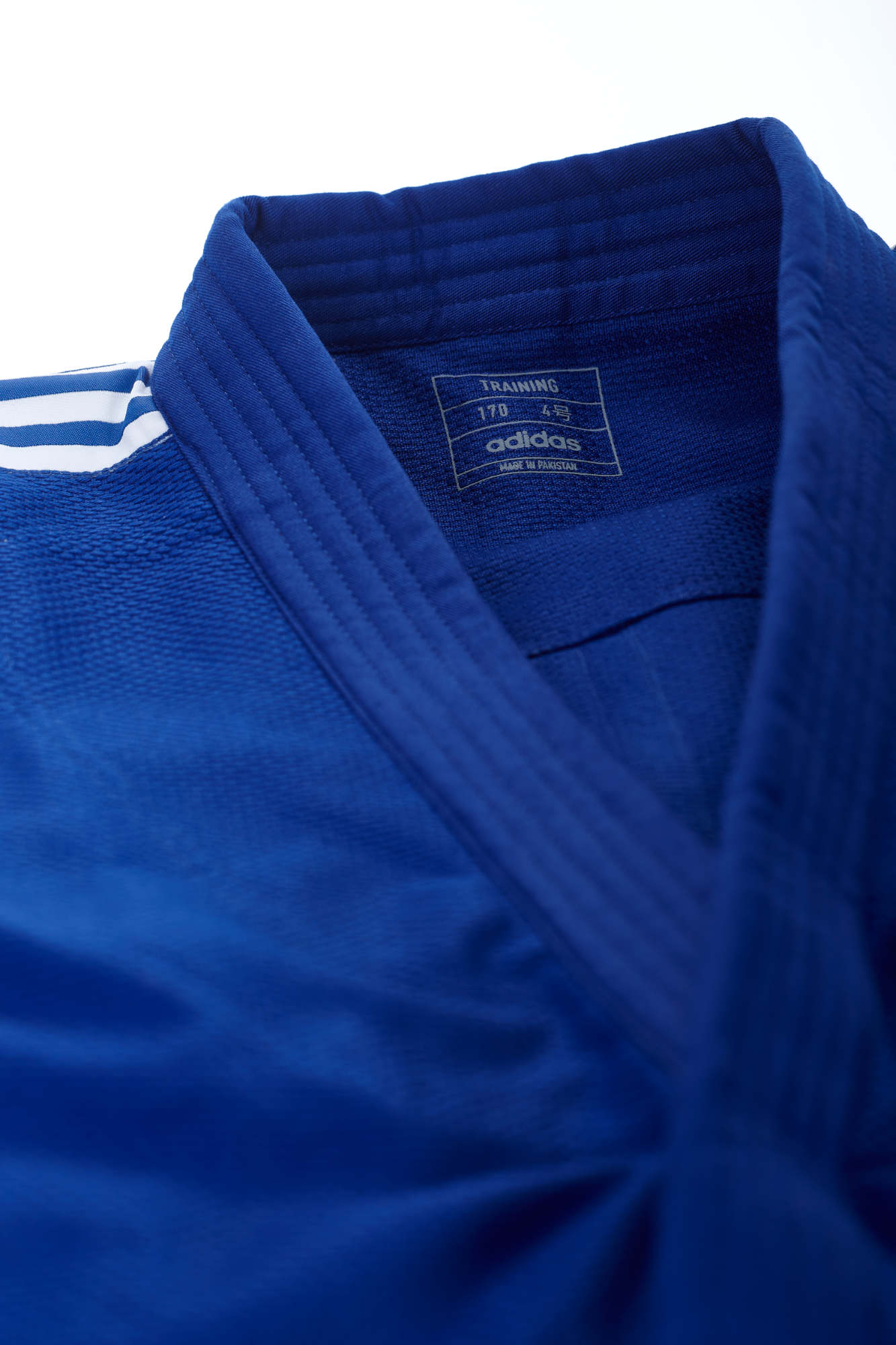 J500-blue-Judo-Uniform-Training-2023-D1578 adidas Judo-Anzug "Training" blau/weiße Streifen, J500B