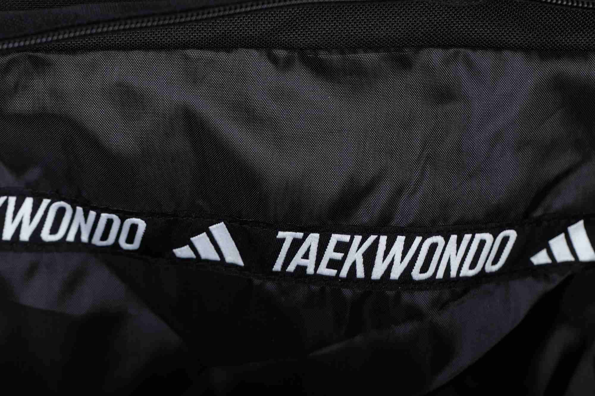 adidas Taekwondo Team-Tasche mit Westenhalter ADIACC107 black/white adidas Taekwondo Team-Tasche mit Westenhalter ADIACC107 black/white