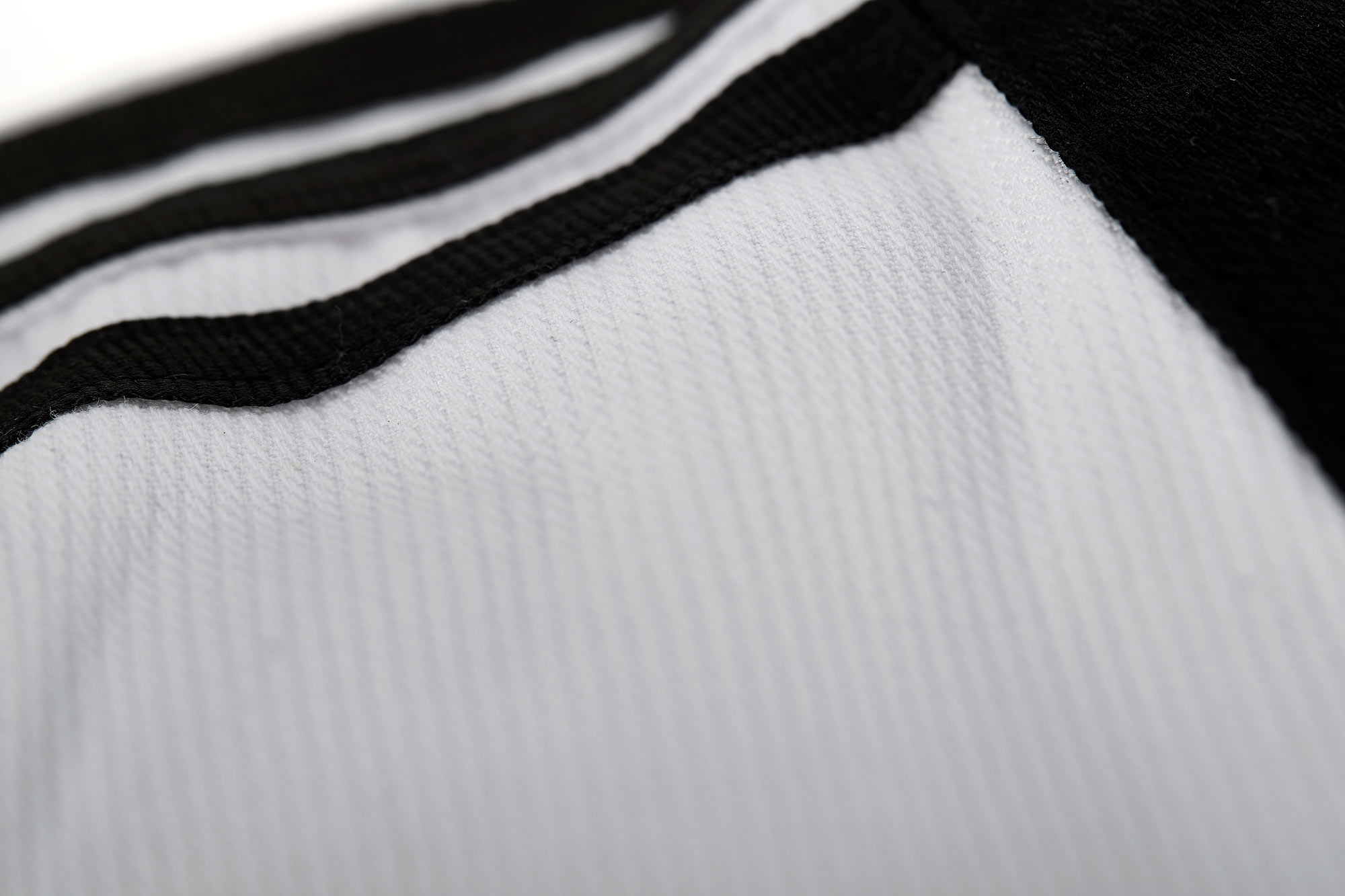 adidas Taekwondoanzug, Adi Club 3 stripes, schwarzes Revers, ADITCB02 adidas Taekwondoanzug, Adi Club 3 stripes, schwarzes Revers, ADITCB02