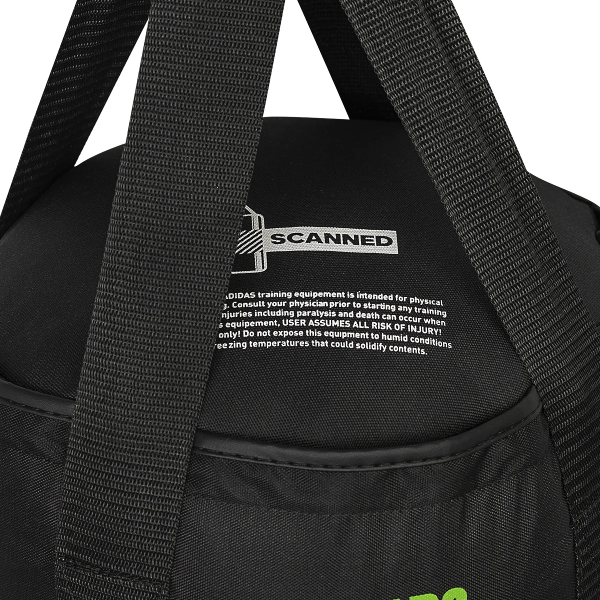 schwarze tasche, schultertasche, riemen, markenetikett, text label