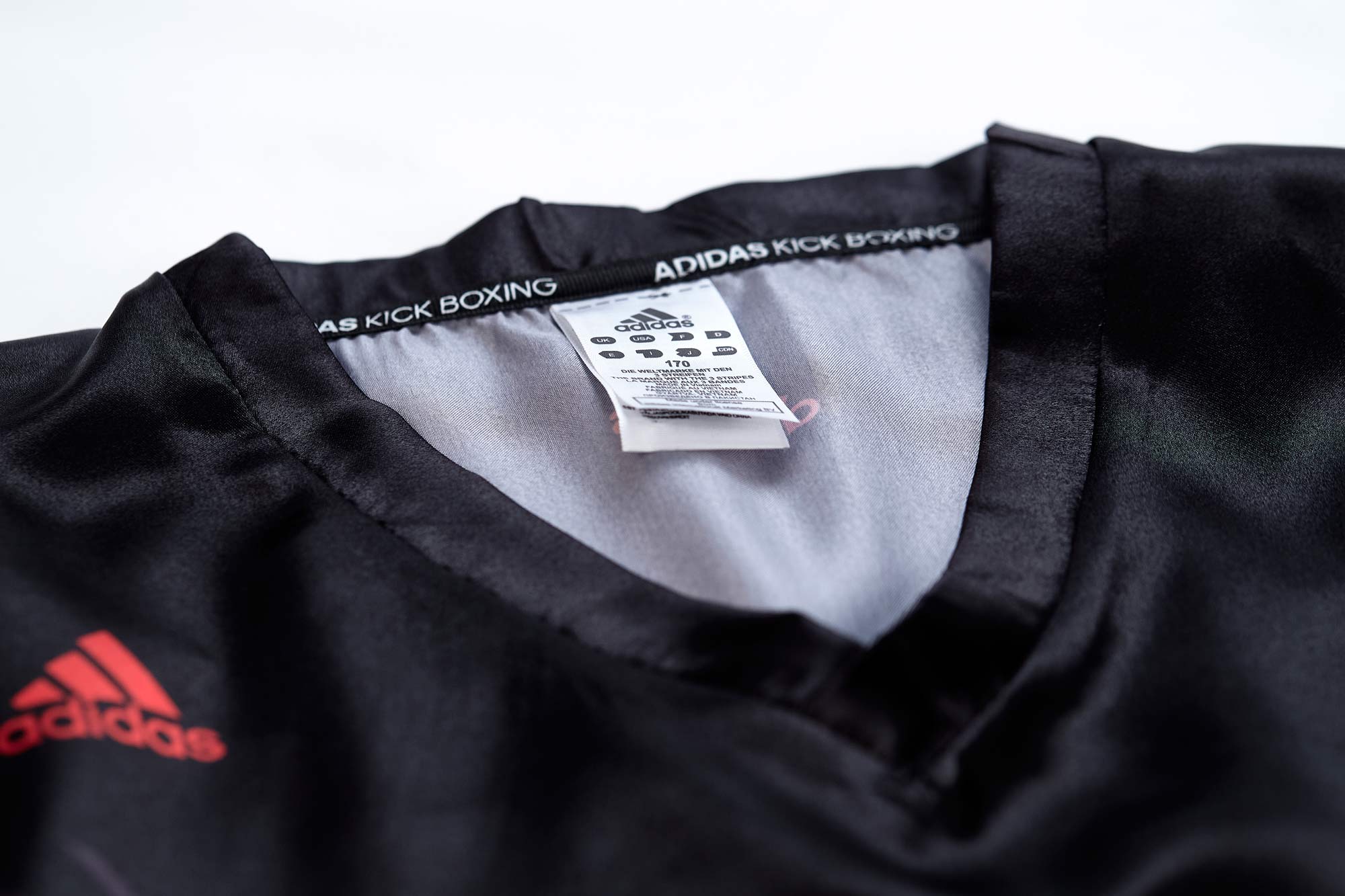 adiKBUN300S-black_red-D0125 adidas Kickbox-Shirt schwarz/rot, adiKBUN300S