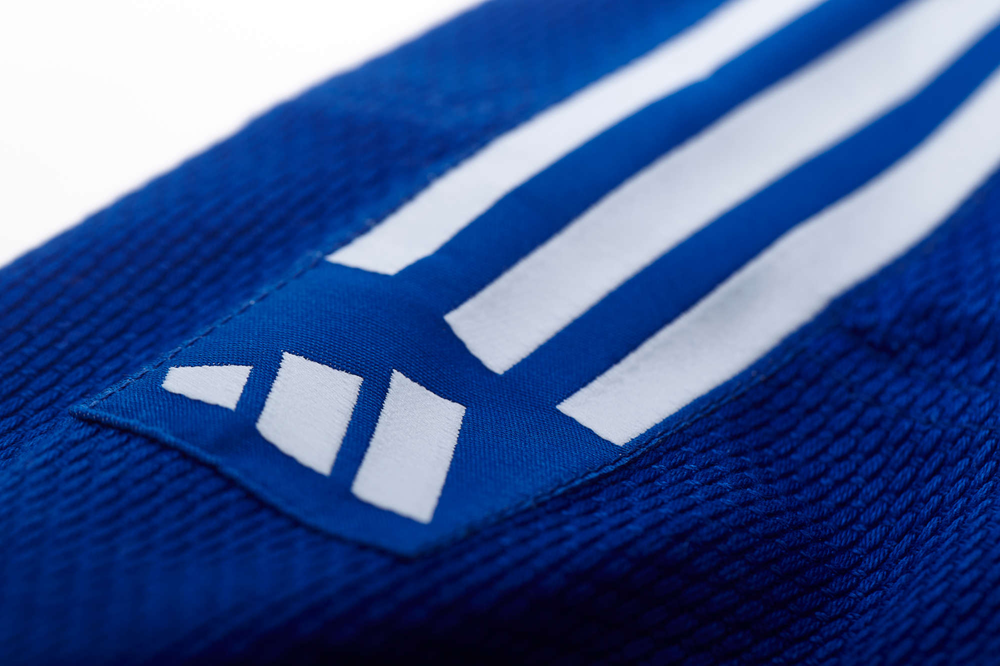J500-blue-Judo-Uniform-Training-2023-D1579 adidas Judo-Anzug "Training" blau/weiße Streifen, J500B