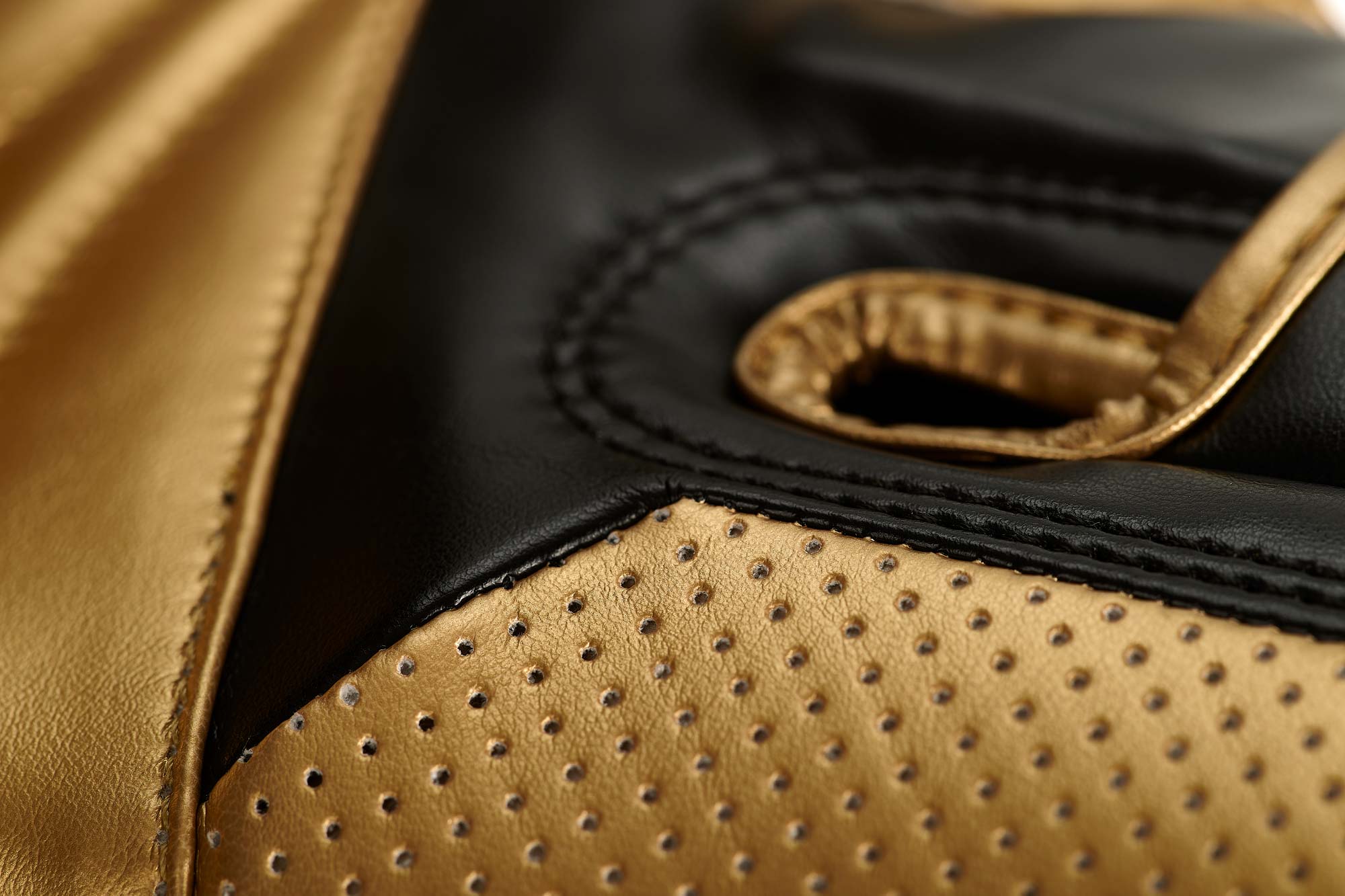 Boxhandschuh Training 2.0 black/gold Boxhandschuh Training 2.0 black/gold