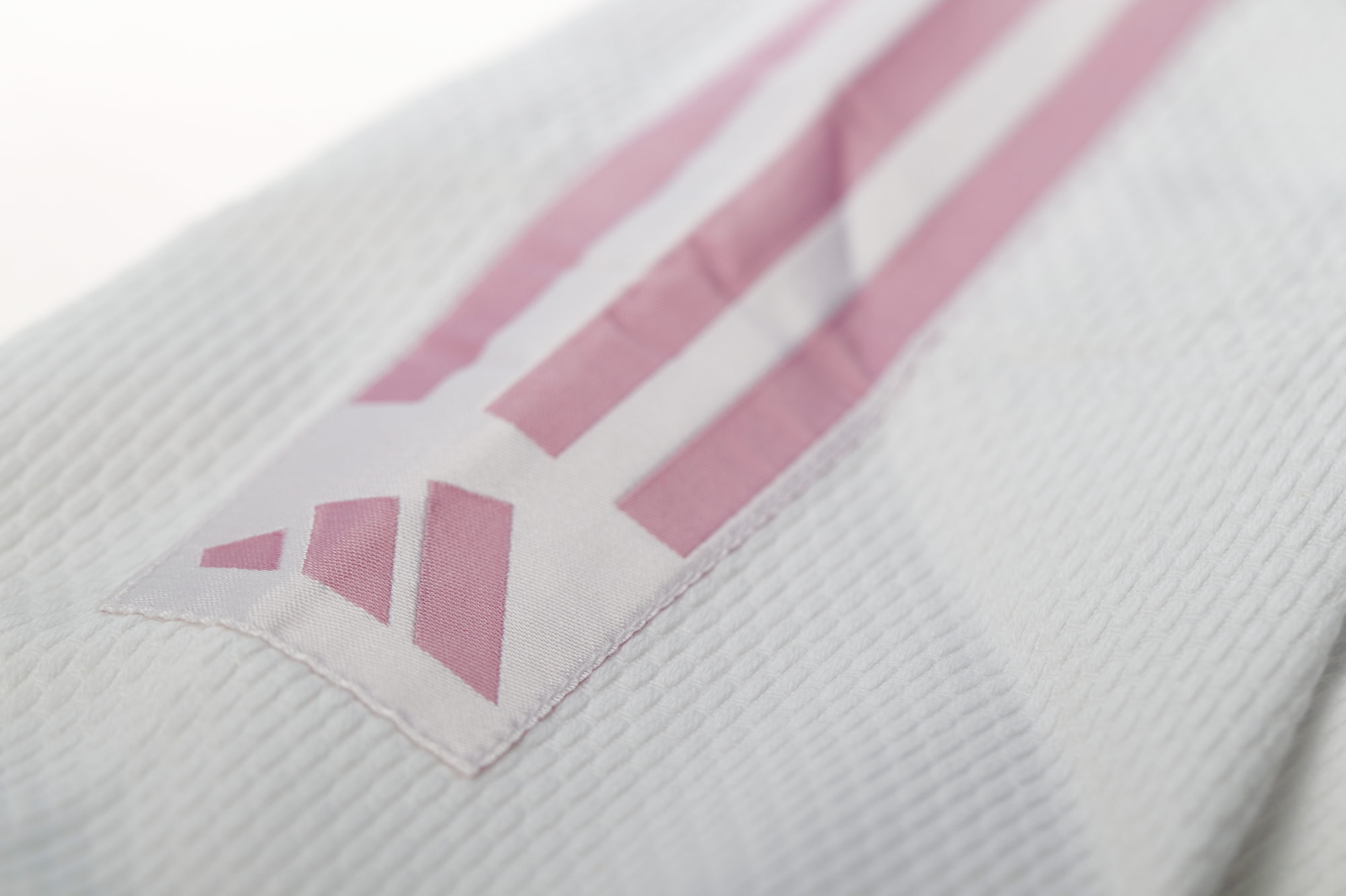adidas-J350P_WB-Judo-uniform-white_pink-D0167 adidas Judo-Anzug Club weiß/pinke Streifen, J350