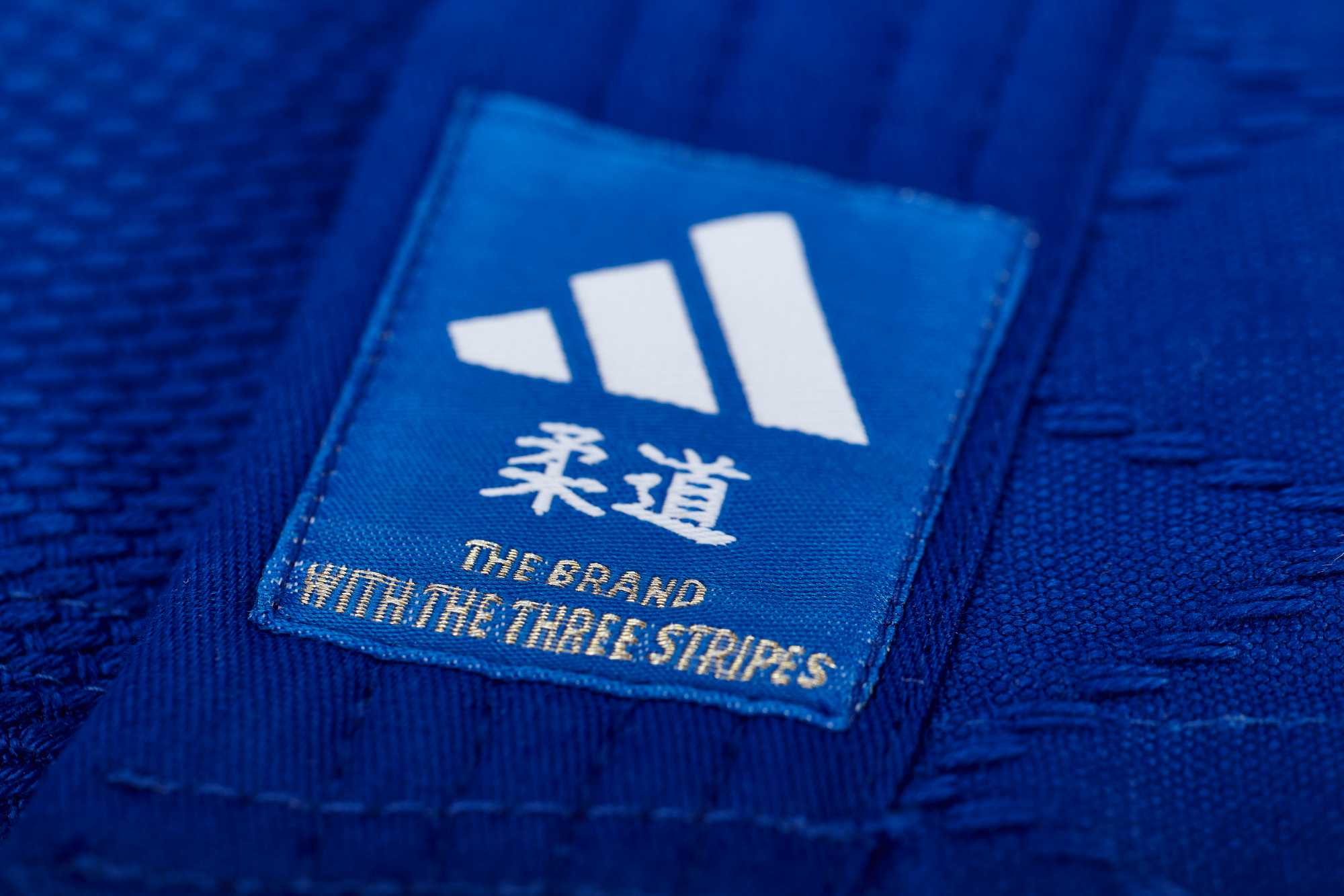 J500-blue-Judo-Uniform-Training-2023-D1582 adidas Judo-Anzug "Training" blau/weiße Streifen, J500B
