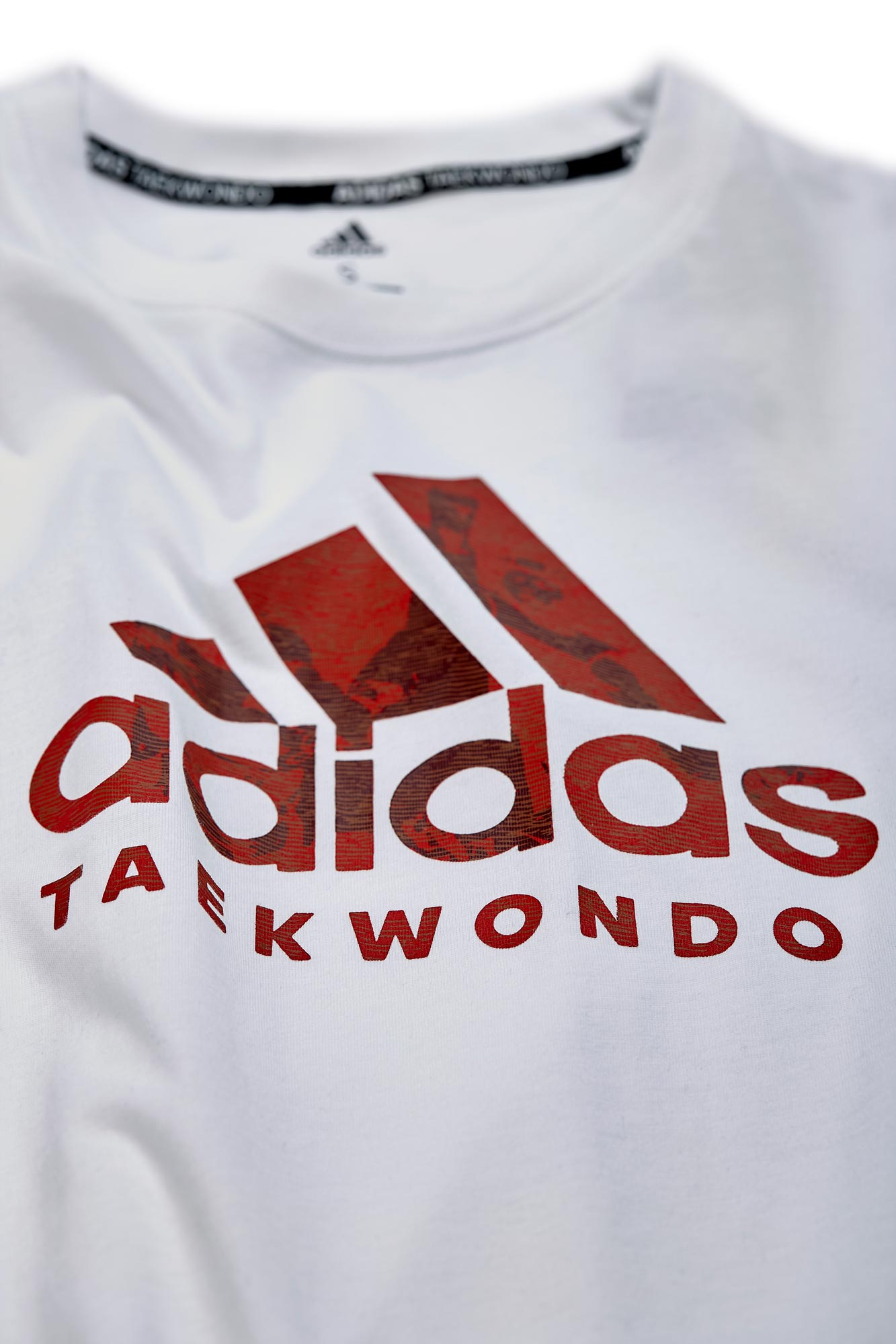 adiCLTS20T-Badge-of-Sport-T-Shirt-white_red-D0072 adidas Badge of Sport T-Shirt Taekwondo weiß, adiCLTS20T