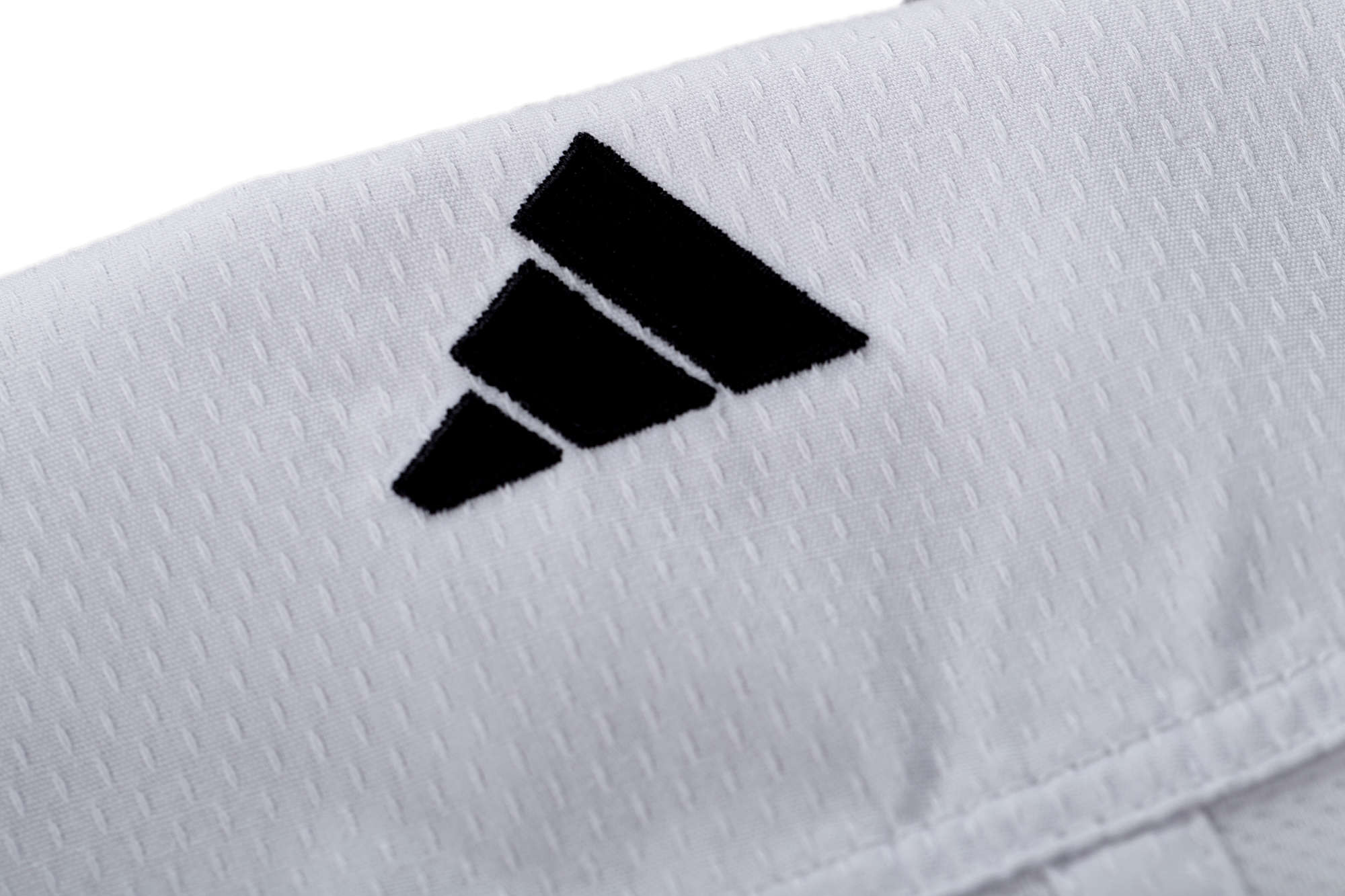 K220DNAWKF-white_black-Karate-uniform-Kumite-Fight-Logo-D1545 adidas Karateanzug Kumite Fighter DNA, K220DNA