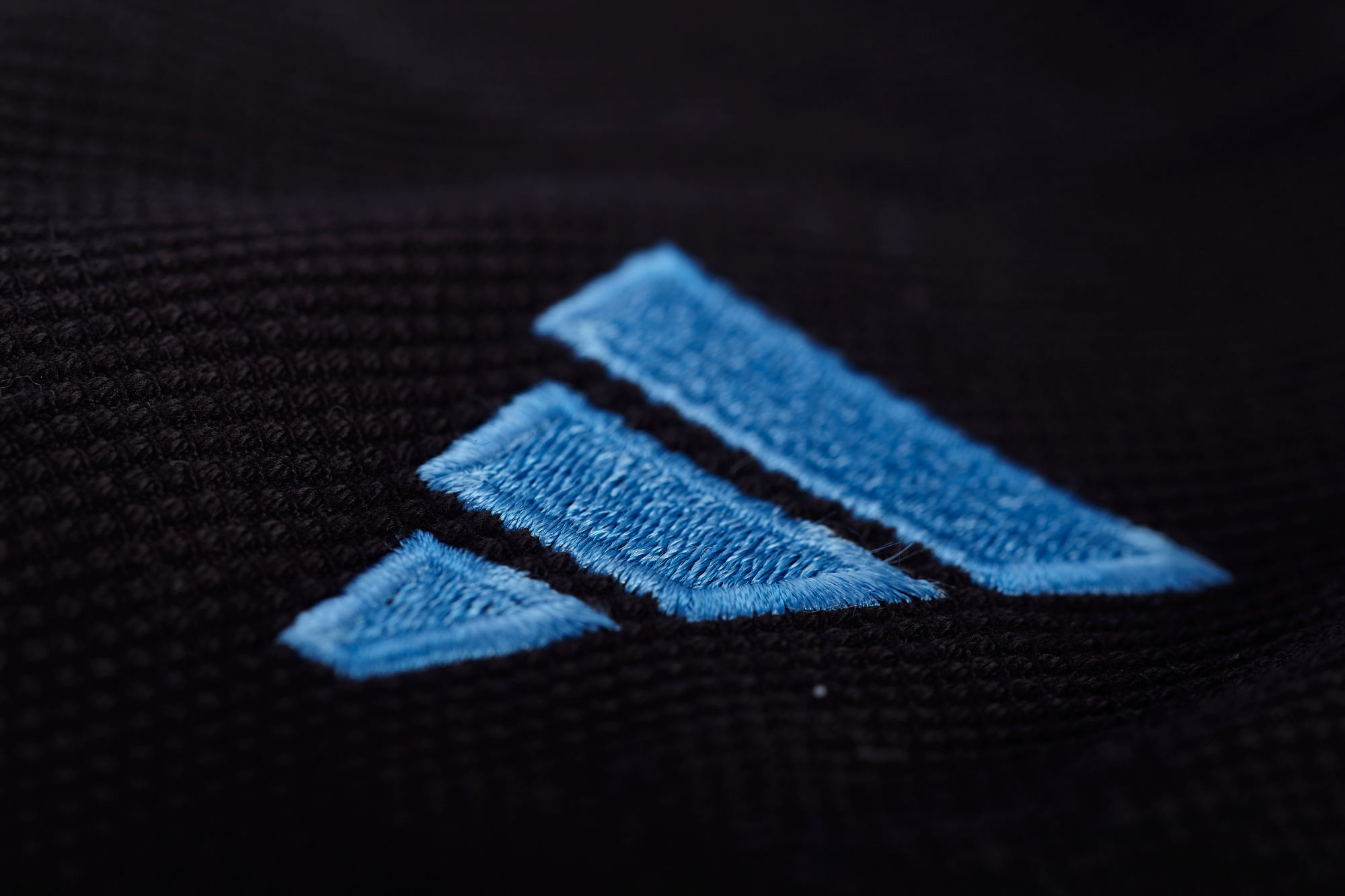 adidas BJJ Anzug Challenge 2.0 black/gradient blue JJ350 adidas BJJ Anzug Challenge 2.0 black/gradient blue JJ350